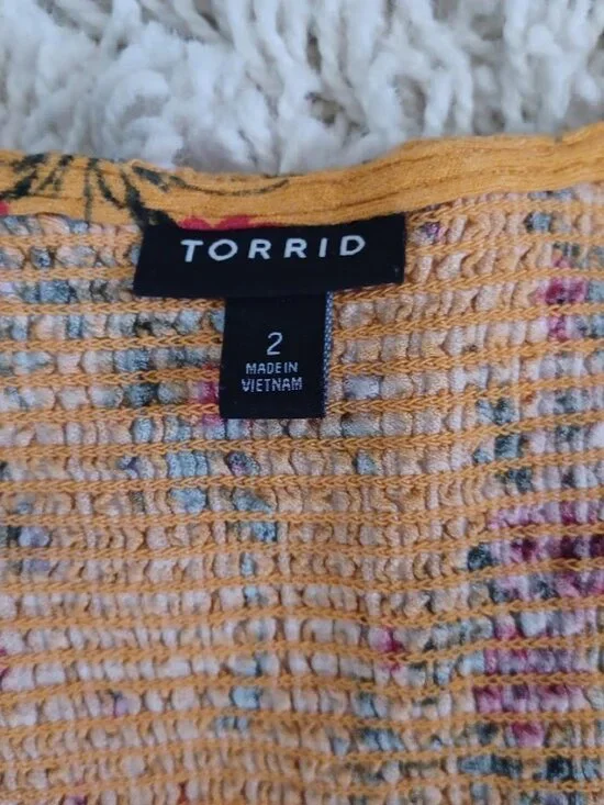 Torrid Womens Size 2 Floral Blouse Mustard Yellow Boho Smocked Top Plus Size - Picture 2 of 6